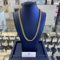 Chain Cubanlink 9 Mm Wide By 24 Inch 10k Solid