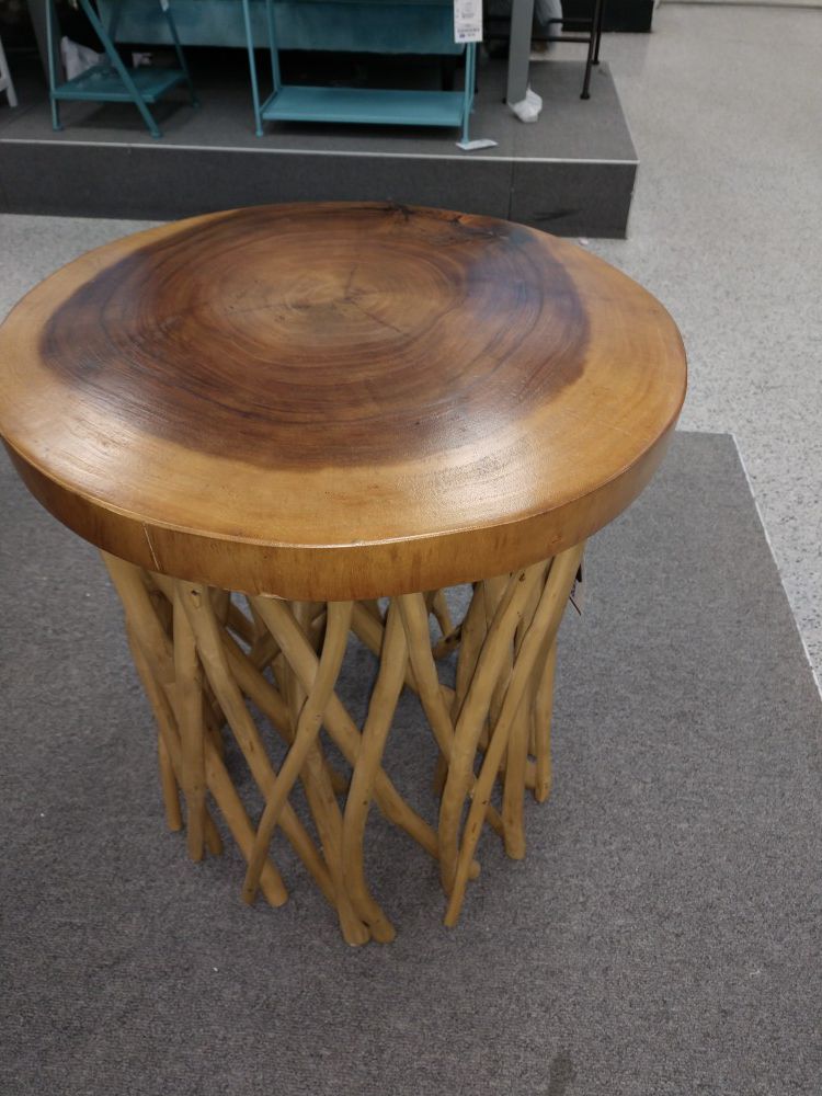 Cool coffee table or end table