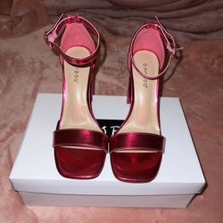 HOT PINK HEELS