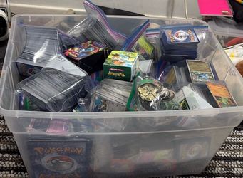 $300 obo Lot of over 4,000 pokemon cards