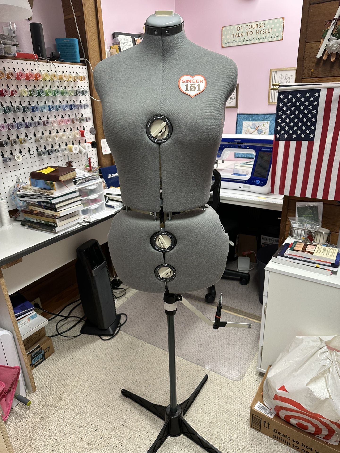 Singer 151 Adjustable Dress Form Medium to Large Model