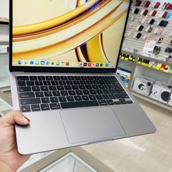 MacBook Air M3 8gb Ram 256gb SSD 