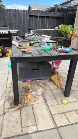 Outdoor table