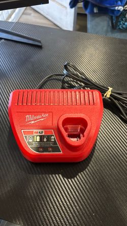 M12 Milwaukee Charger