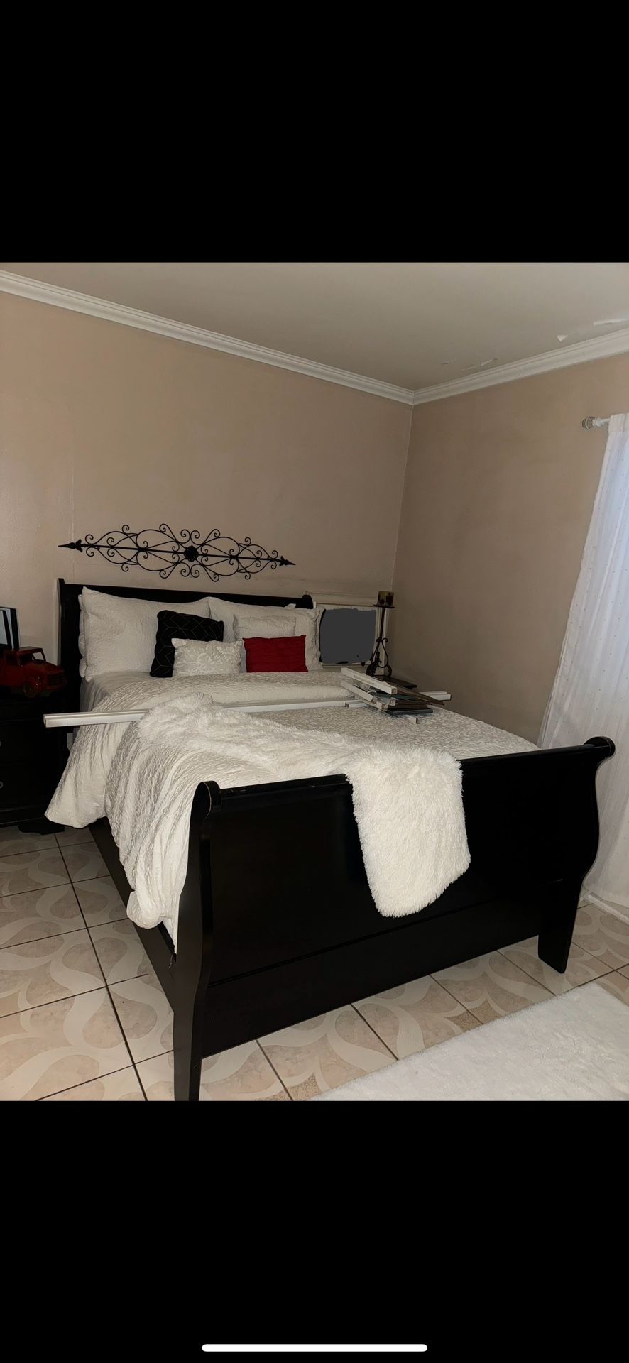 4pc Black Bedroom Set 