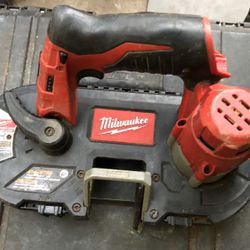 Milwaukee M12 Band Saw