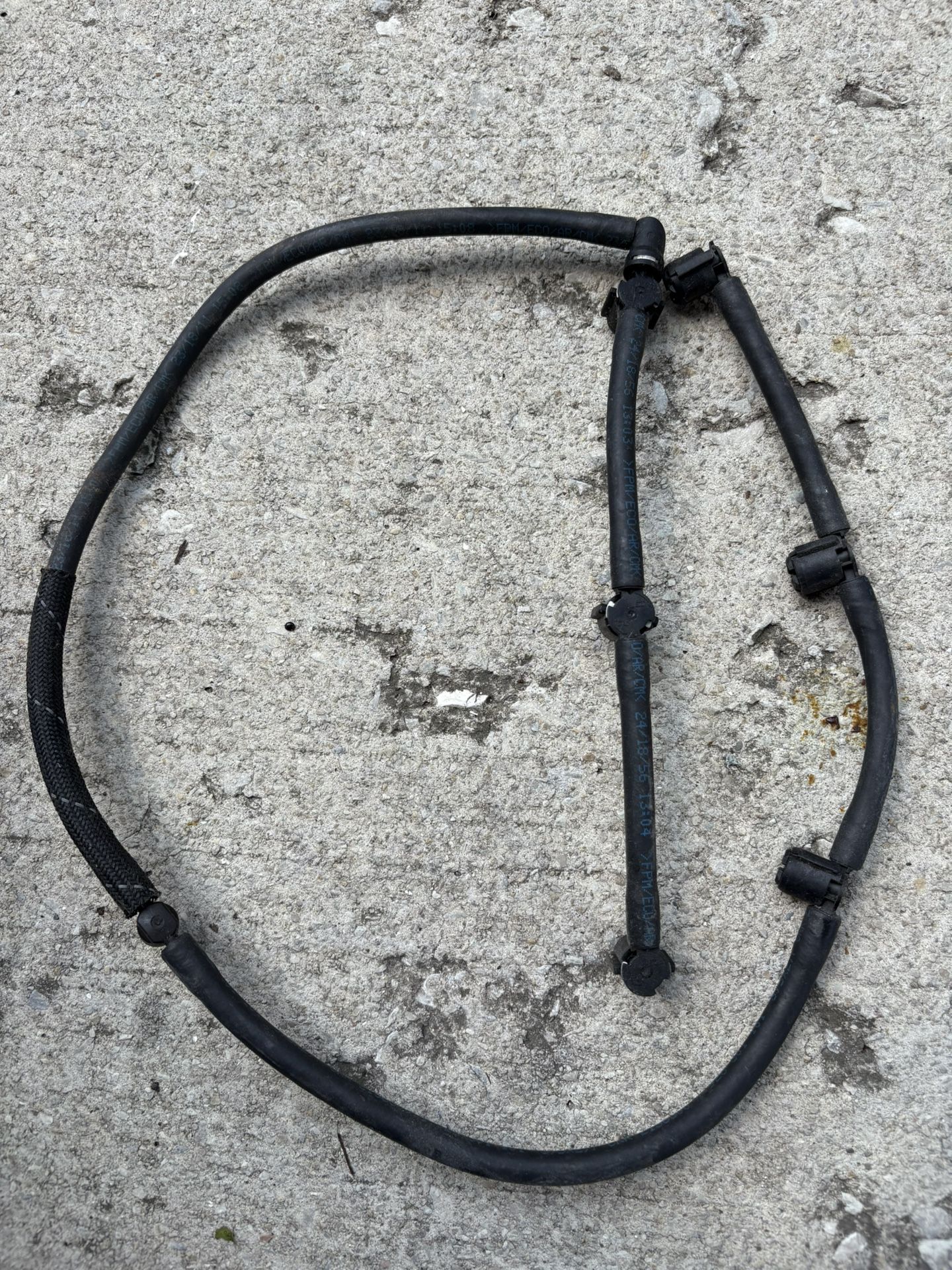 2014-22 Mercedes Sprinter Injector Fuel Line