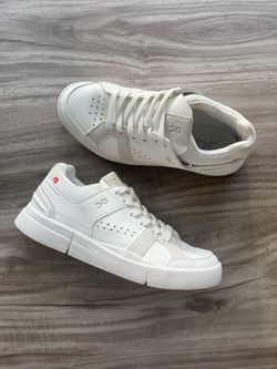 ON Cloud The Rodger Size 5 Women’s