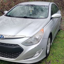 2013 Hyundai Sonata Hybrid