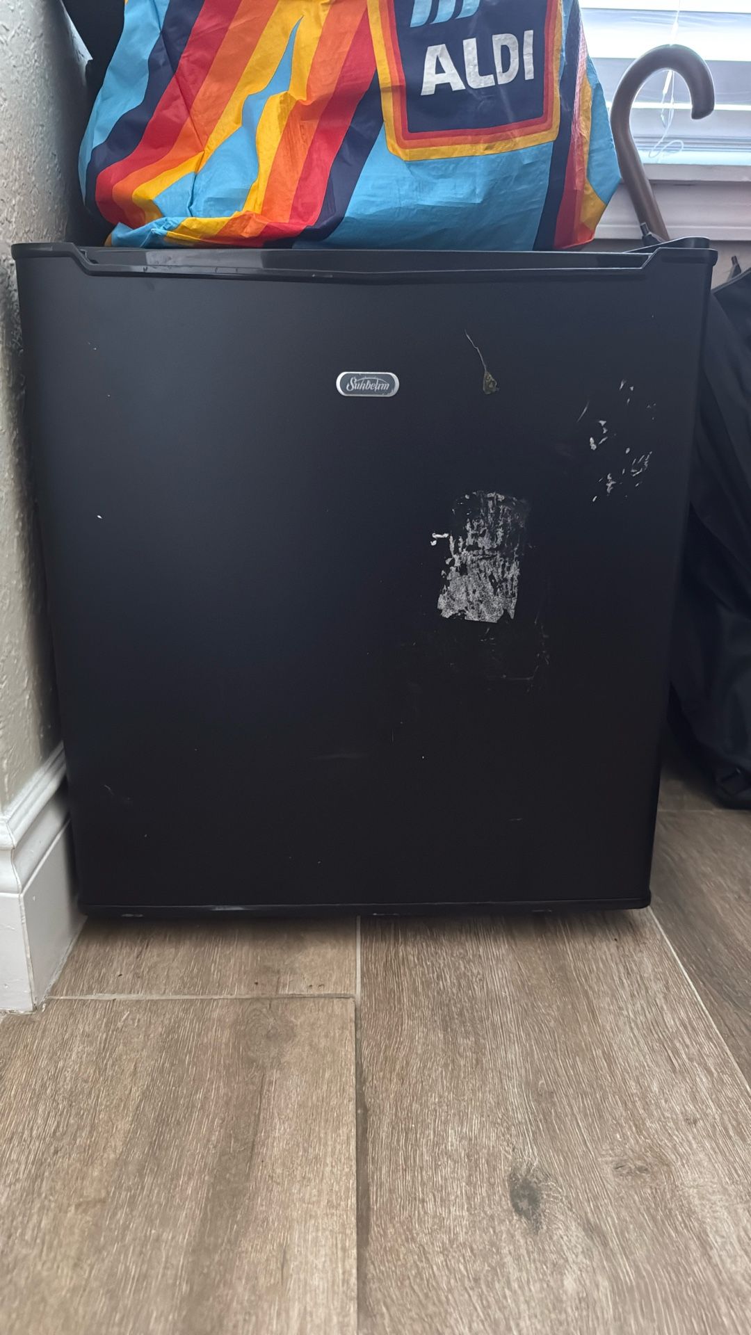 Sunbeam mini fridge