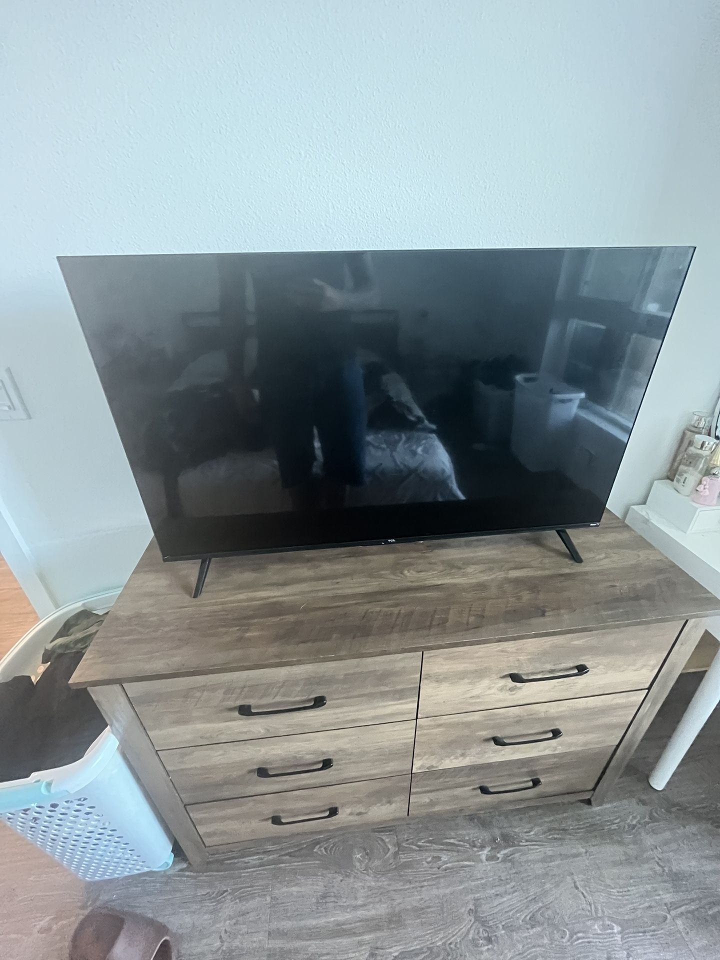 Roku Flat Screen Tv