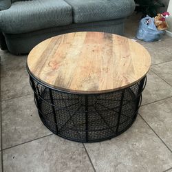 Round Coffee Table With Storage 