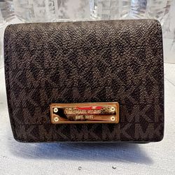 Micheal Kors Leather Wallet 