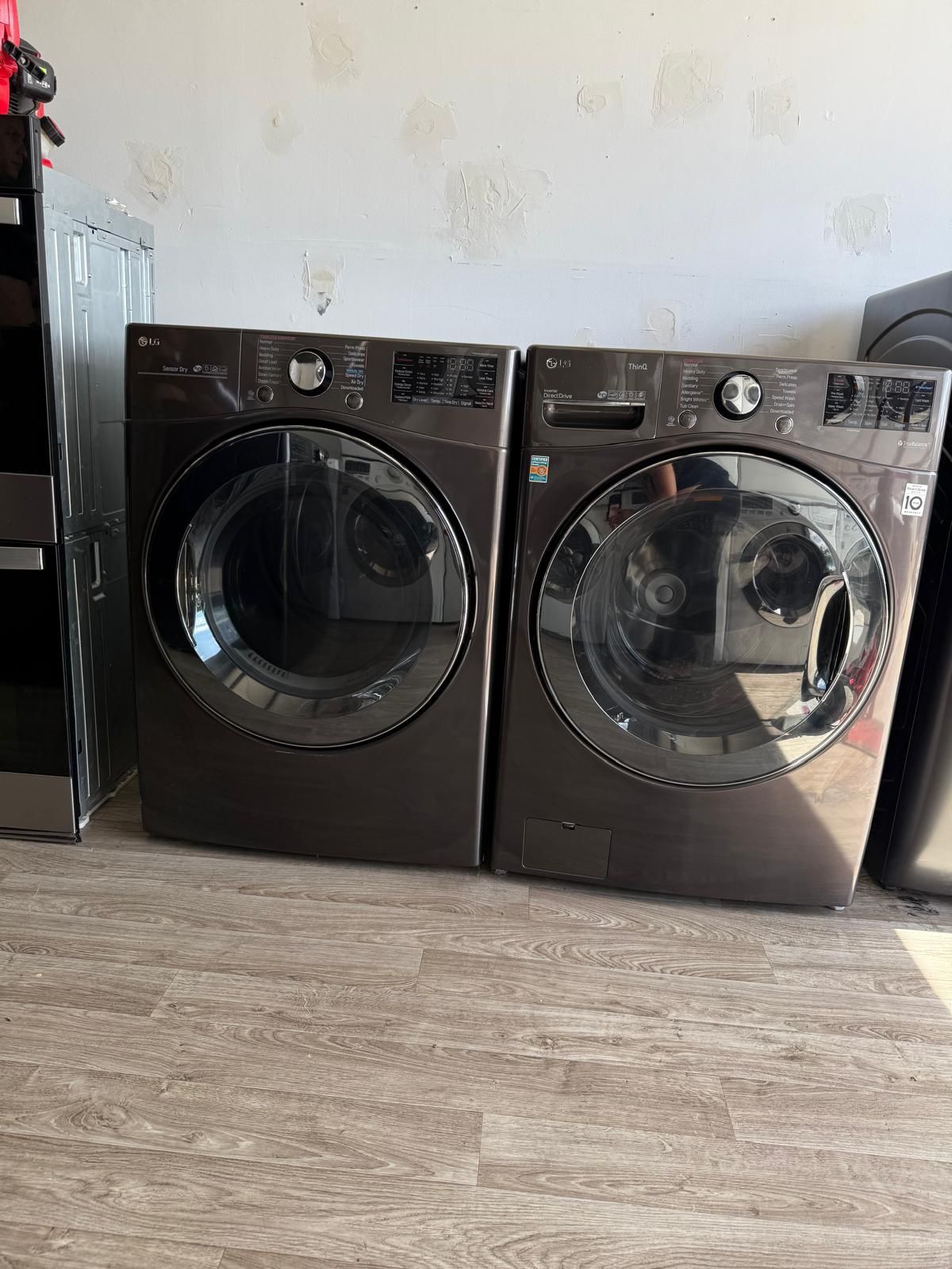 LG Washer and dryer