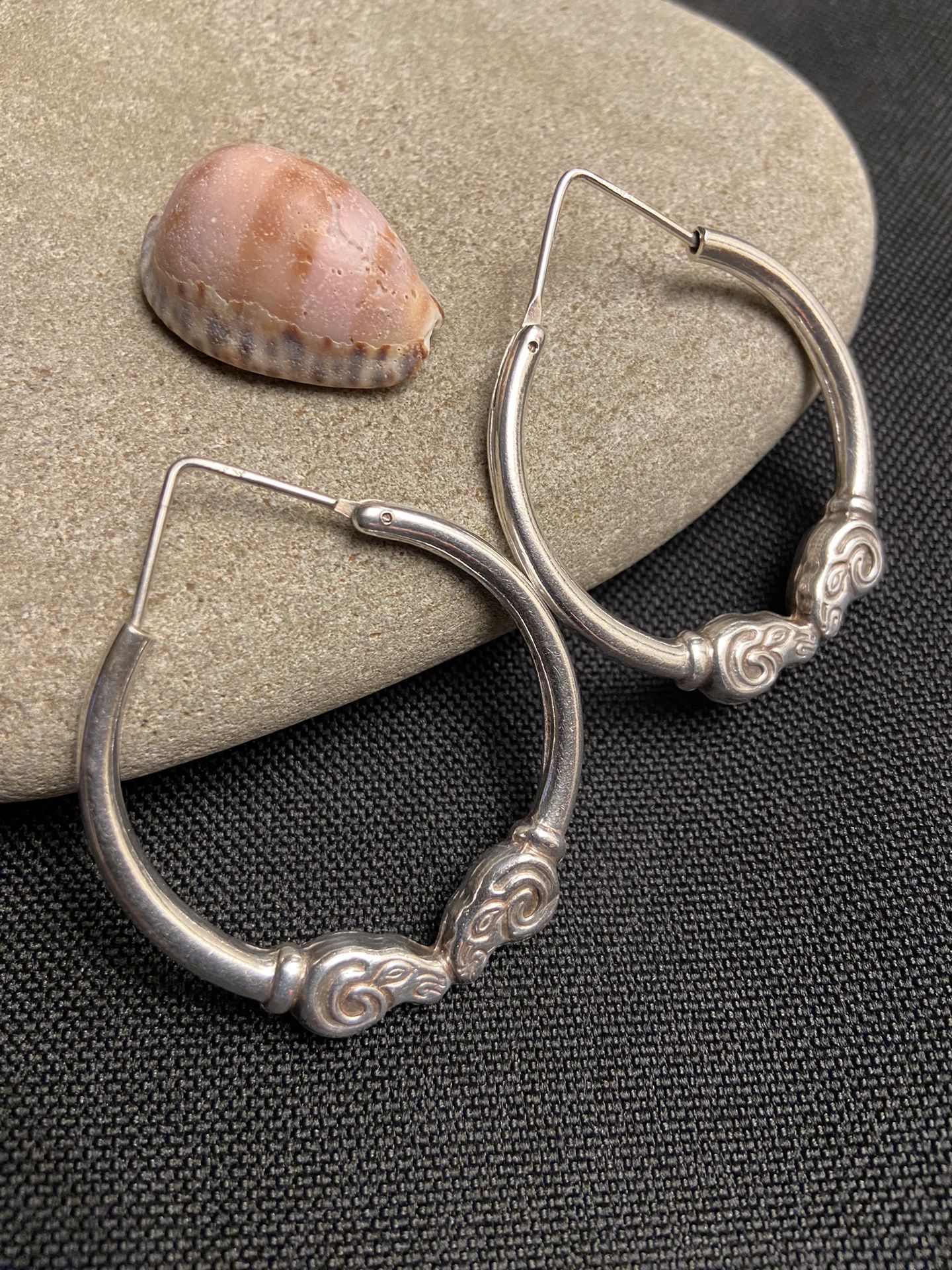 VINTAGE STERLING kissing ram EARRINGS