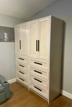 Solid Wood Custom Closet Cabinets