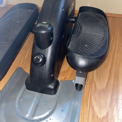 In motion Compact Strider / Elliptical 