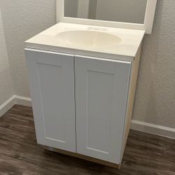 Vanity and Mirror Size 24X20