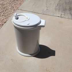 Infant/Baby Diaper Trash Can