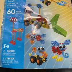 Oodles Of Pals Building Set