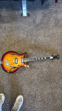 Gibson ES-335 Electric Guitar