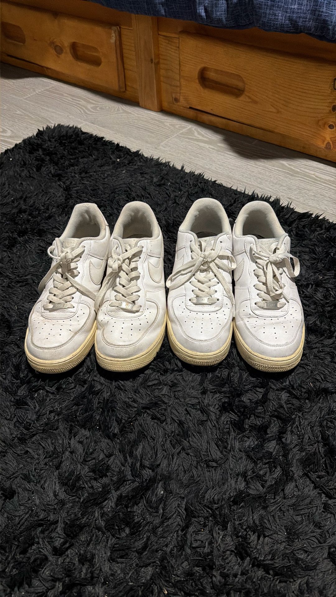 Two size 10 Air force 1's