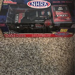 Racing Champions NHRA 1:24 Die Cast Car-NEW