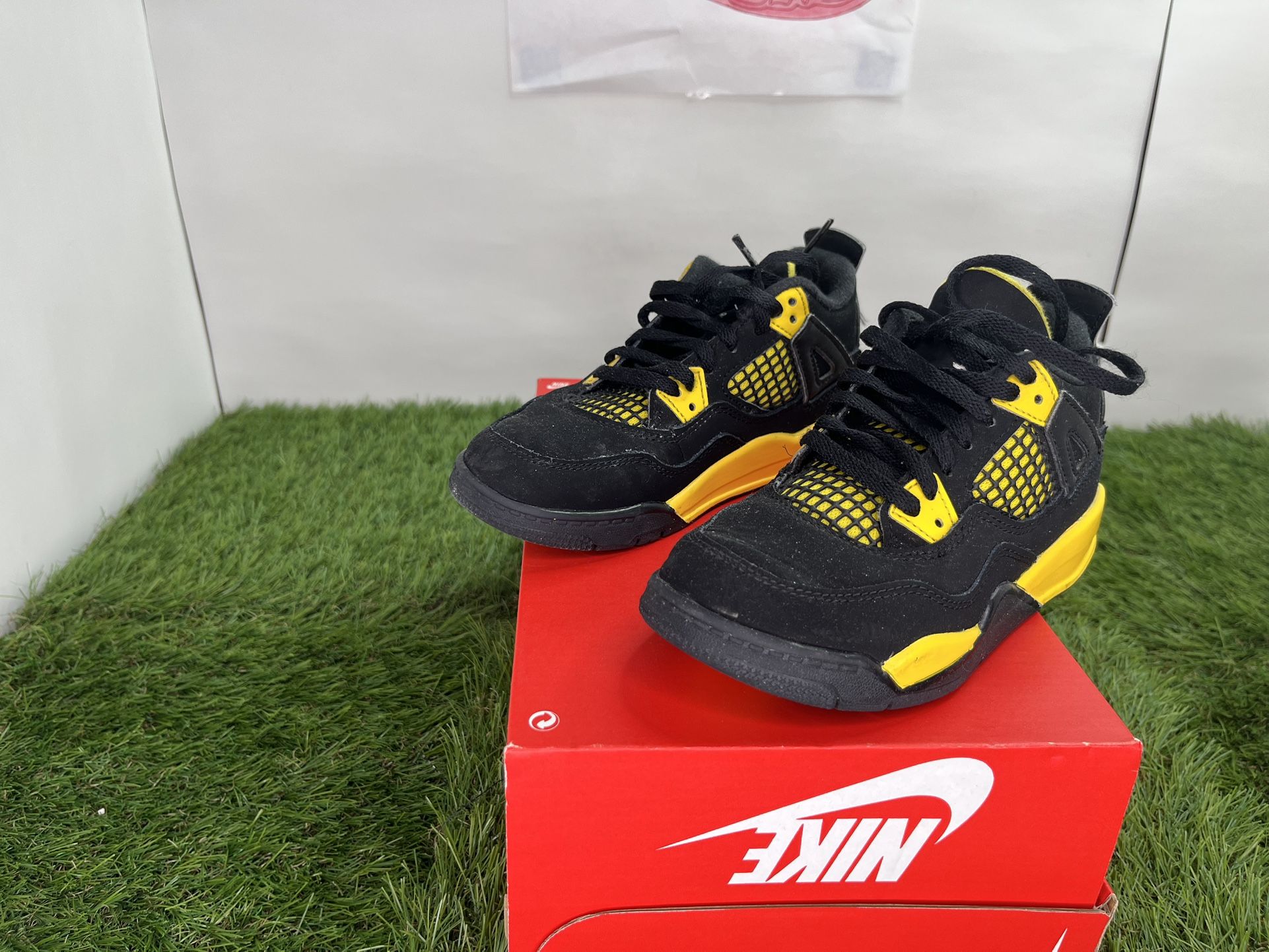 Nike Jordan Retro Thunder 2023 (ps) Size 12c