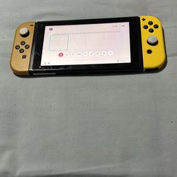 Nintendo Switch edition Pokemon Let's Go! Pikachu. Only console and joycons. 