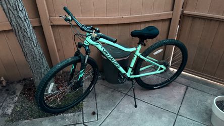 Specialized women’s mountain bike