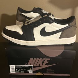 Jordan 1 Low Mocha