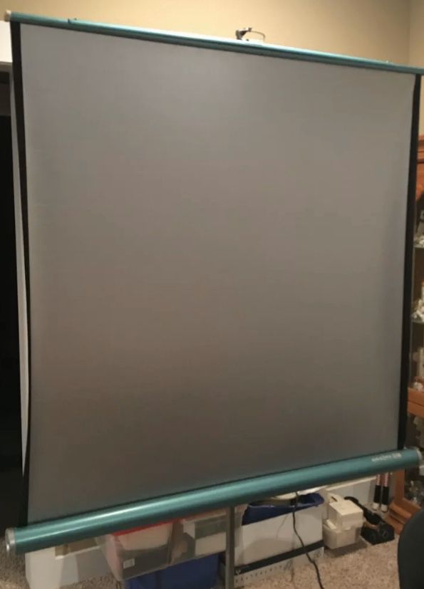 Brand New projector screen Da-Lite Silver 50x50