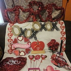 Box Of Valentines Decorations 