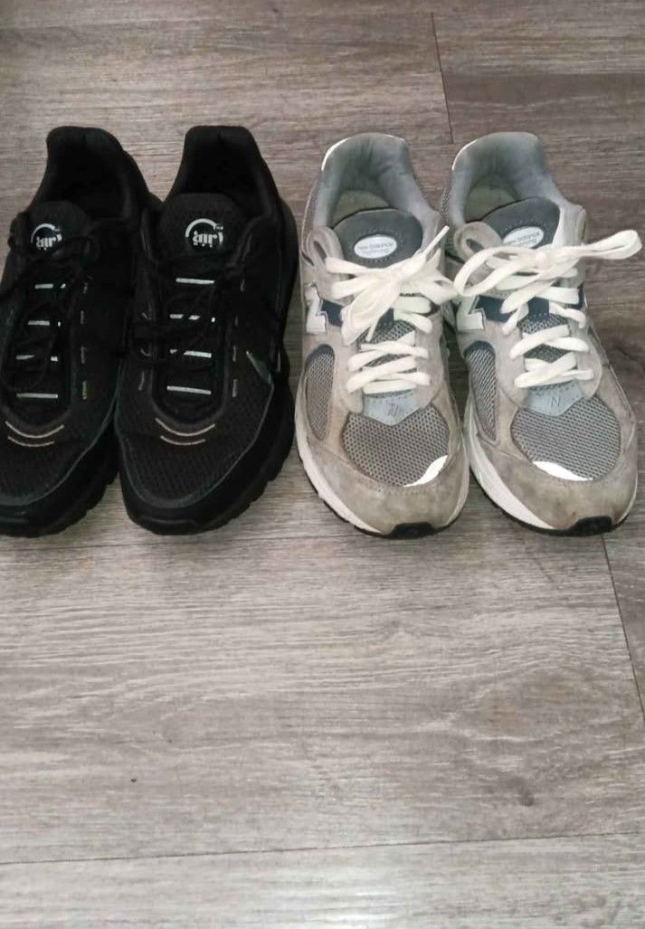 Nike Air Max Pulse Black And New Balance 2002r Rain