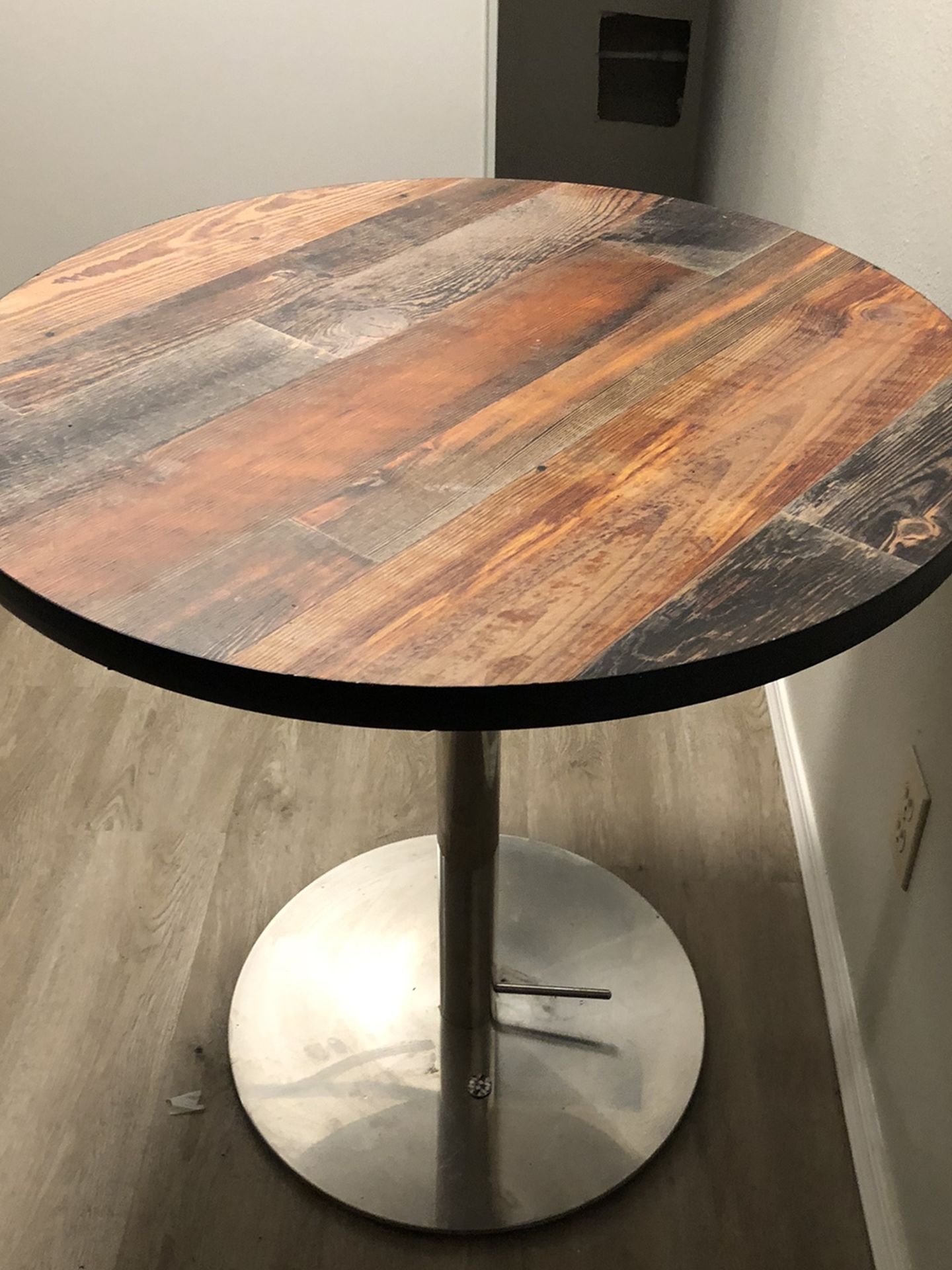 Adjustable Wood Round Table