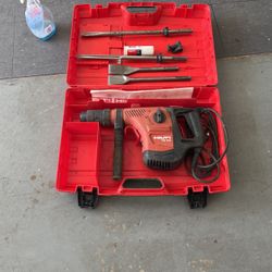 HILTI     TE 50-AVR  Corded Rotary Hammer Drill Kit 