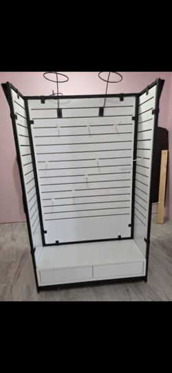 ​👑 HEAVY DUTY Slatwall Display + TONS of Hooks! Used Pristine • $575 OBO • PICKUP ONLY