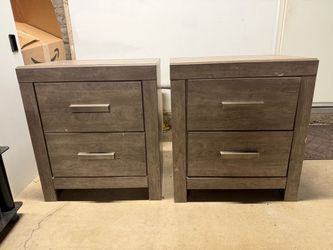 Night stand 2 drawers