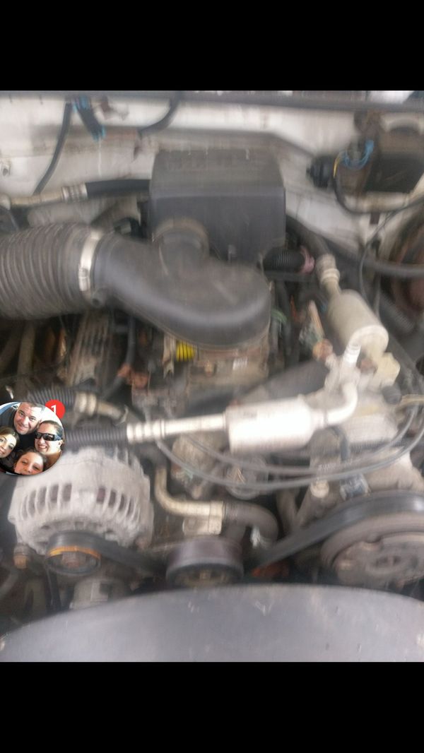 2000 Chevy Vortec 5.7 (350) runns amazing complete with harness and all