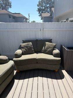 Couch & loveseat