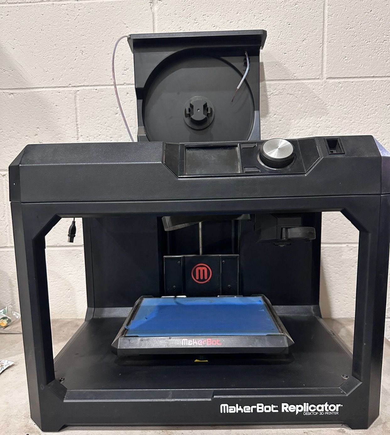 MakerBot Replicator 5th Generation Desktop 3D Printer 🖨️