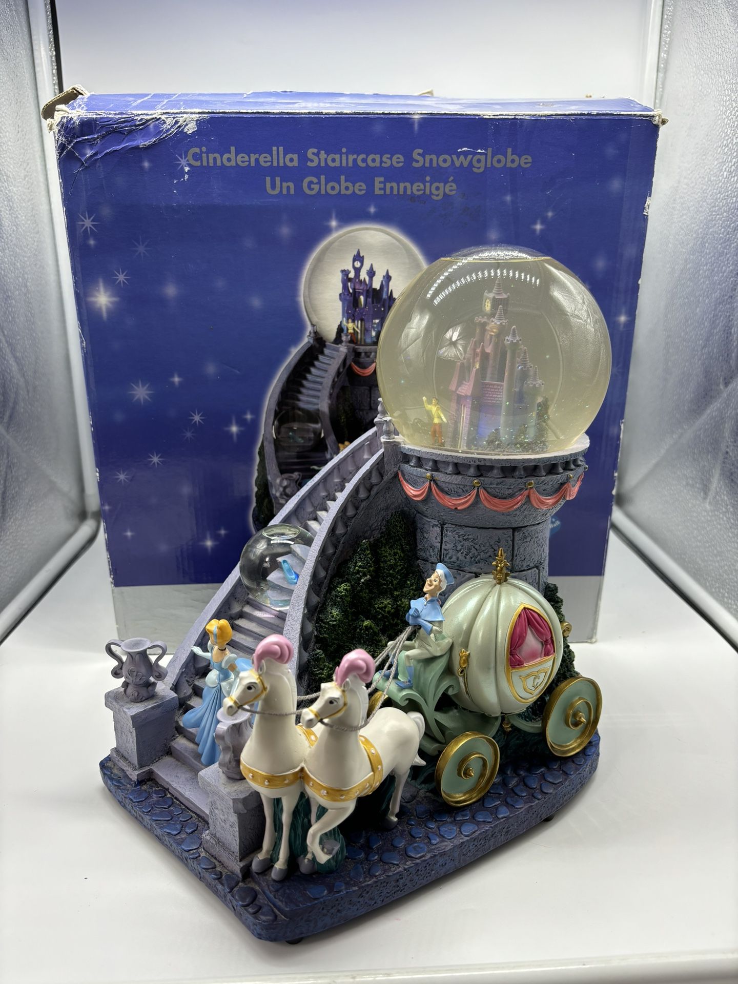 Disney Store CINDERELLA DREAM OF THE BALL Musical Light Up Double Snow Globe