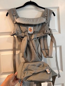 Ergobaby Omni Classic Baby Carrier - Light Grey - Never Used