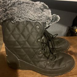 Arctic Shield Faux Fur Boots Size 11