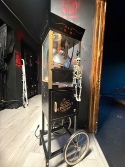 Vintage Movie Theater Popcorn Machine Cart – Working + Fake Popcorn Decor