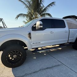 2018 F250 Lariat FX4 Crew Cab Short Bed 6.7 Diesel