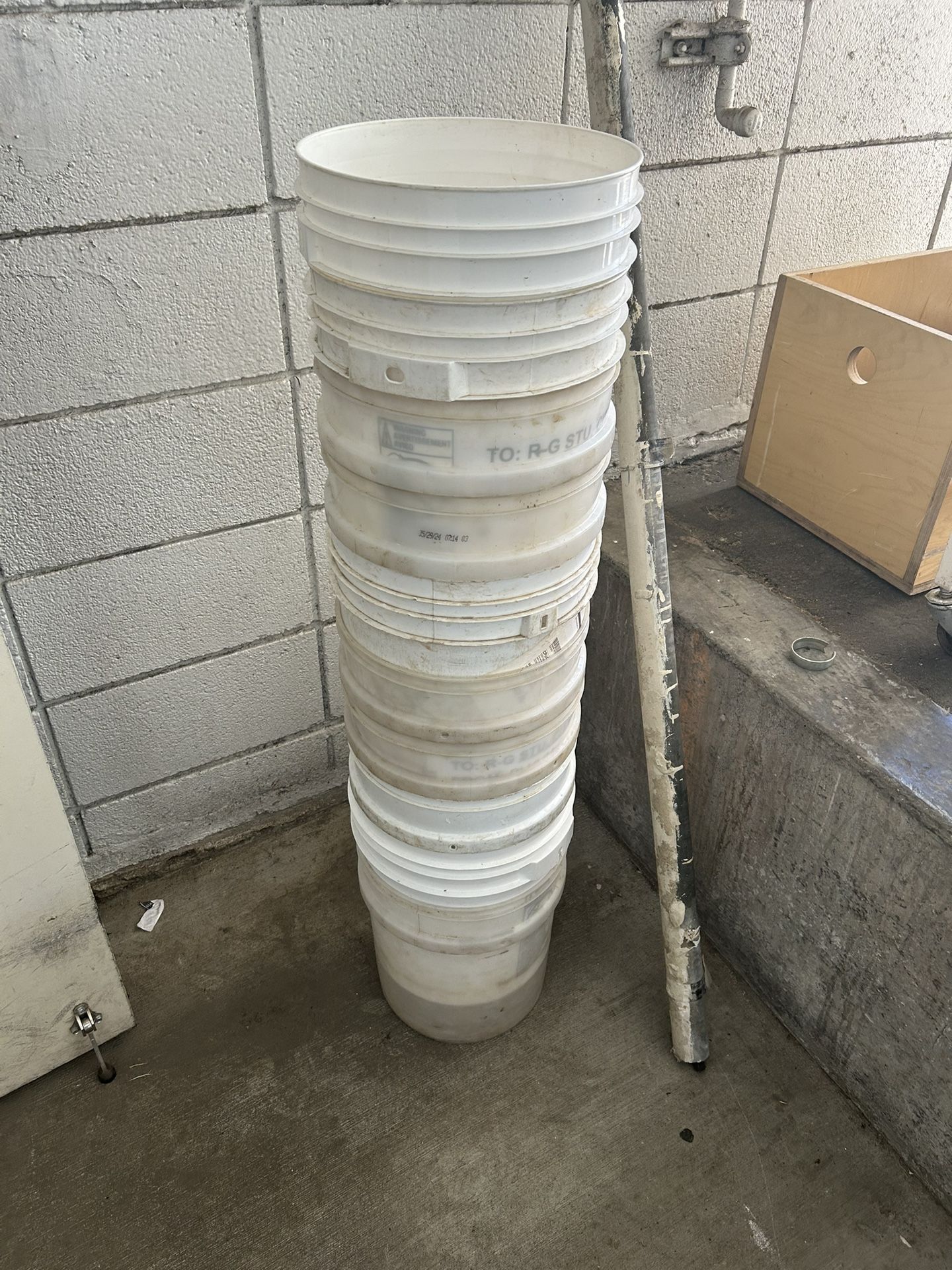 Free Buckets