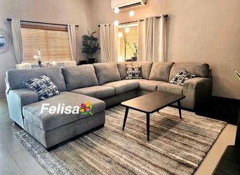 3  Piece Sectional With Chaise 🌸 We Have Delivery Options 