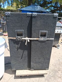 Speaker box