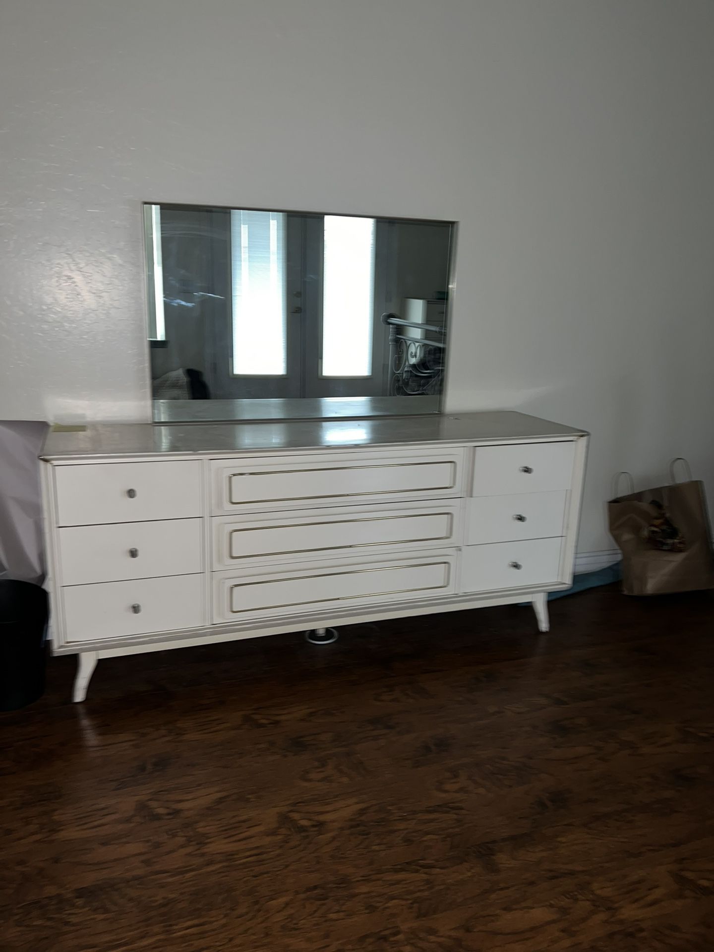 Vintage 70s Mid Century Light Bedroom Set! Beautiful